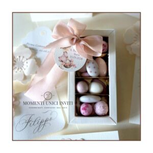 Elegante scatola confetti personalizzata con nastro in crêpe
