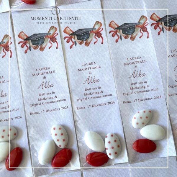 momenti unici inviti segnalibro laurea 3 confetti