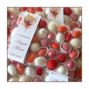 momenti unici inviti - box degustazione 31 confetti su pirottino con fascia grafica cresima