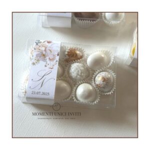 momenti unici inviti - box degustazione 9 confetti su pirottino con fascia grafica matrimonio