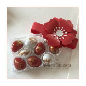 momenti unici inviti - box degustazione 9 confetti su pirottino con fiore confetti polvere oro mucci