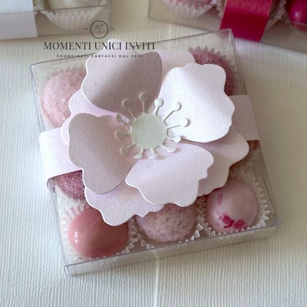 momenti unici inviti - box degustazione confetti con fiore rosa
